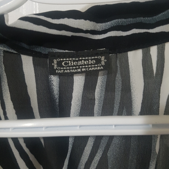 Ladies top - Picture 2 of 2